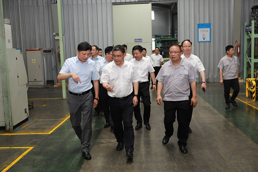 市領(lǐng)導來(lái)我司開(kāi)展“三聚三保三落實(shí)”助企紓困穩進(jìn)提質(zhì)攻堅行動(dòng).jpg 市領(lǐng)導來(lái)我司開(kāi)展“三聚三保三落實(shí)”助企紓困穩進(jìn)提質(zhì)攻堅行動(dòng).jpg